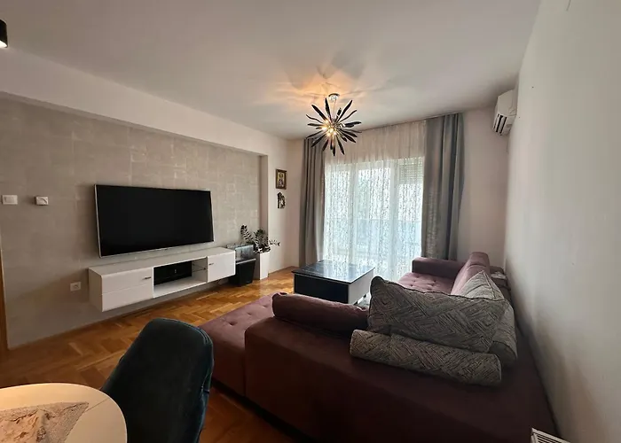 M&M Apartment